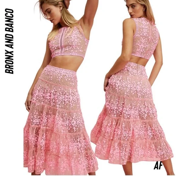 NWOT Bronx and Banco Megan lace floral pink nude two piece set top midi skirt - Picture 8 of 11